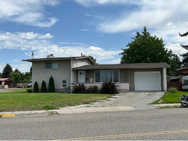 House for sale in Bingham, Idaho