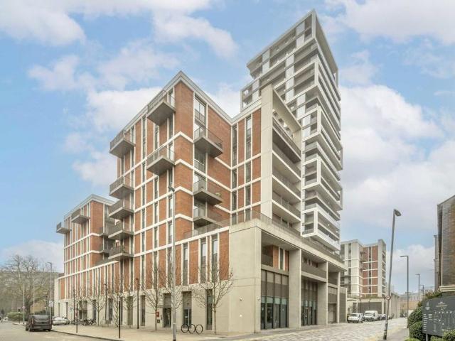 Apartment for rent in Plantation Wharf, Greater London
