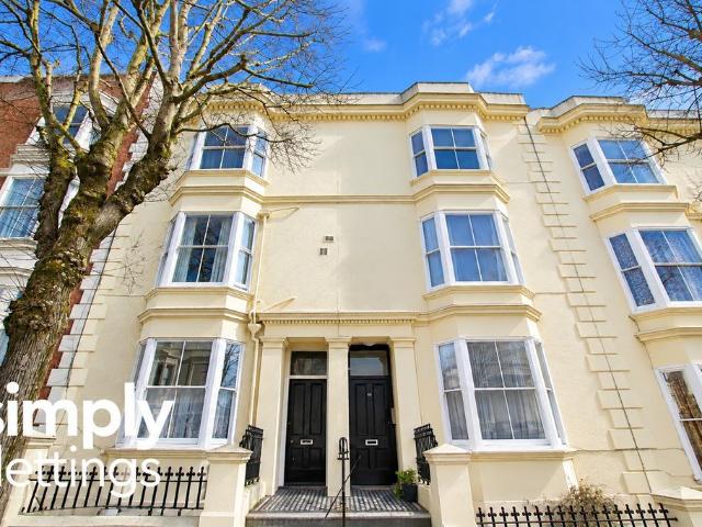 Apartment for rent in Brunswick, Hove