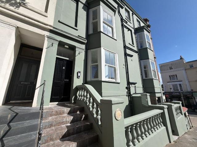 Studio for rent in Brunswick