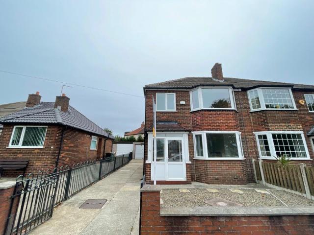 House for rent in The Green, Leeds