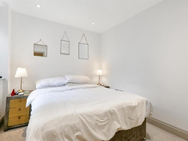 Apartment for rent in York Road Estate, Greater London