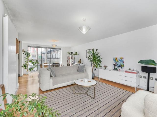 Apartment for rent in Battersea, Greater London