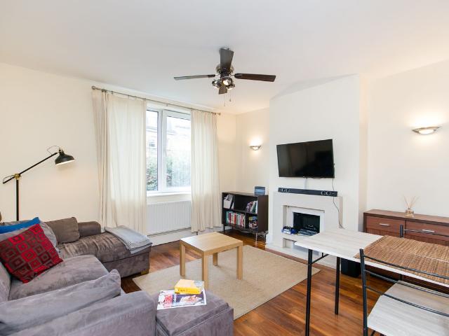 Apartment for rent in Battersea, Greater London