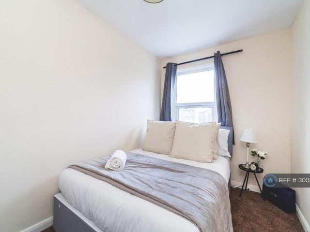 Apartment for rent in London Borough of Ealing, Greater London