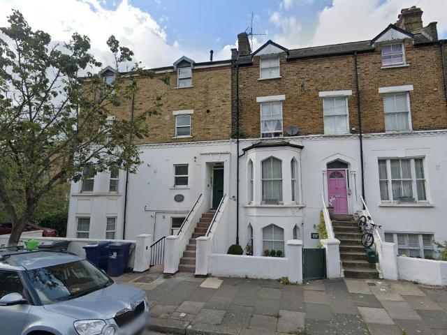 Studio for rent in London Borough of Ealing, Park Royal