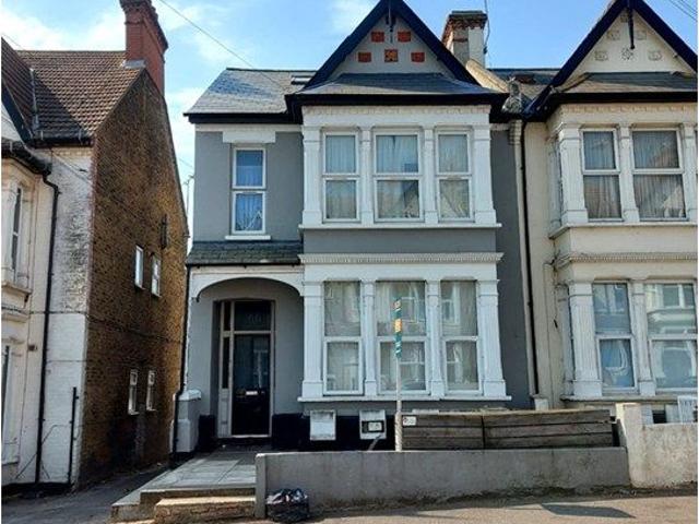 Apartment for rent in Alton Barnes, Essex