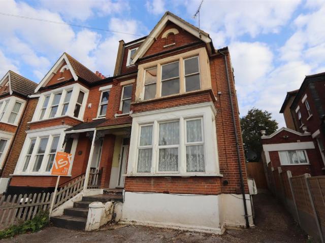Apartment for rent in Kursaal Estate, Alton Barnes