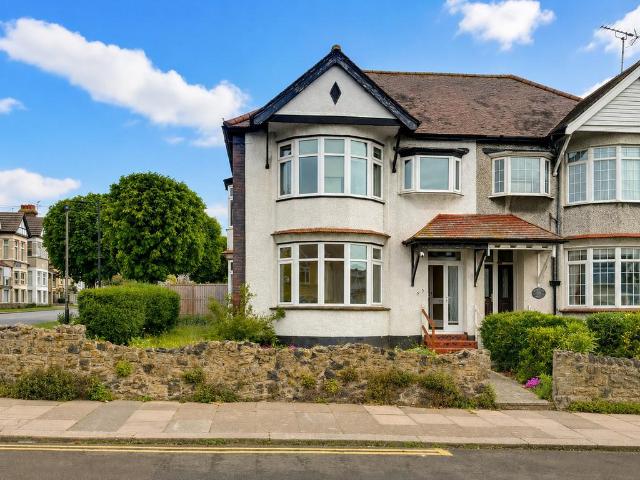 House for rent in Kursaal Estate, Alton Barnes