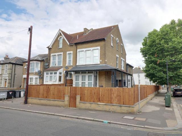 Apartment for rent in Alton Barnes, Essex
