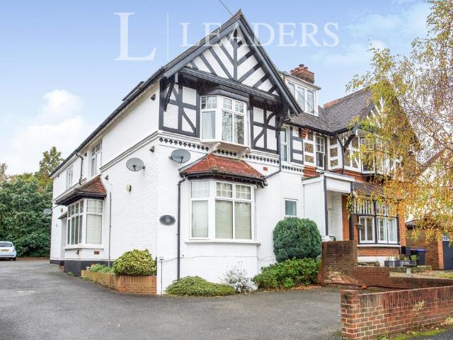 Apartment for rent in Horsell, Woking