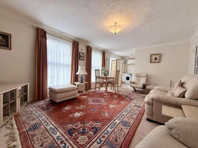 Apartment for rent in Upton, Acol