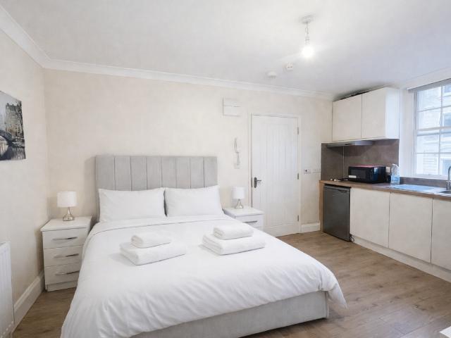 Studio for rent in City of Westminster, Greater London
