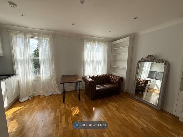 Apartment for rent in Barnsbury, Greater London