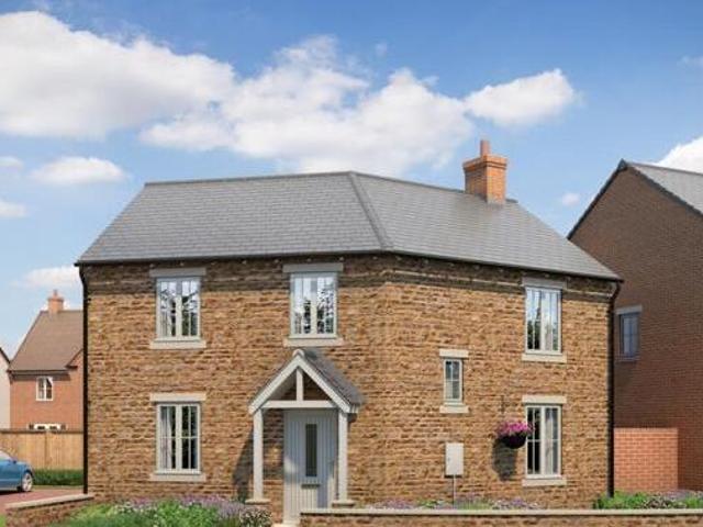 House for sale in Northampton, Northamptonshire