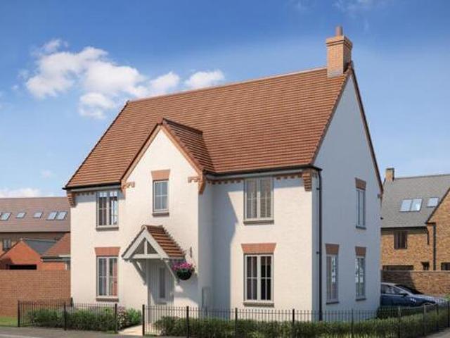 House for sale in Northampton, Northamptonshire