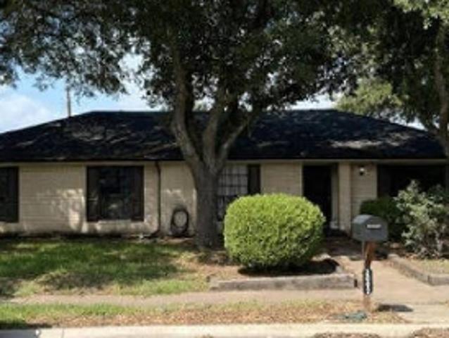 House for sale in Ellis, Texas