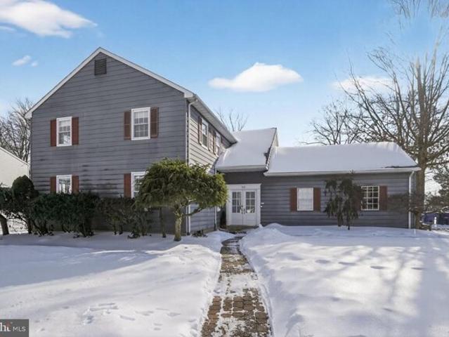 House for sale in Mount Laurel, New Jersey