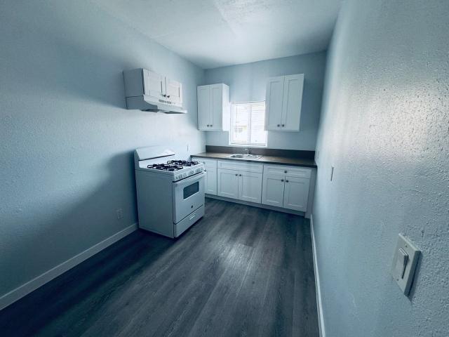 Apartment for rent in Canoga Park, California