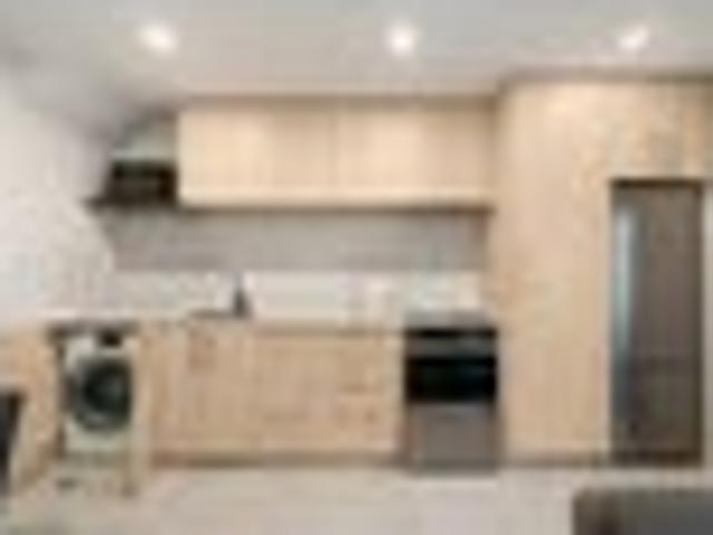 Townhouse for sale in Heathcote, Canterbury