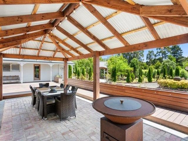 Cottage for sale in Lyonville, Victoria