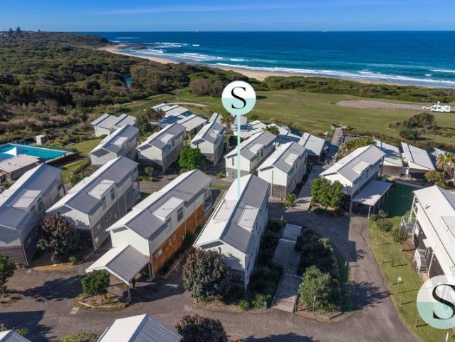 House for sale in Pinny Beach, New South Wales