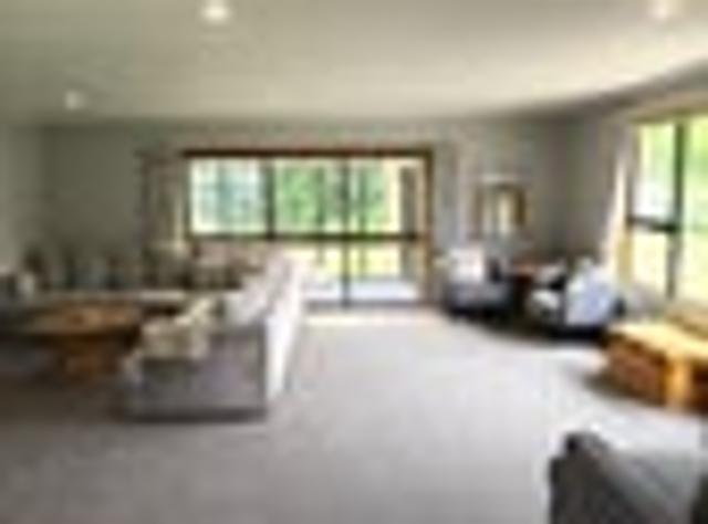 House for sale in Otakou