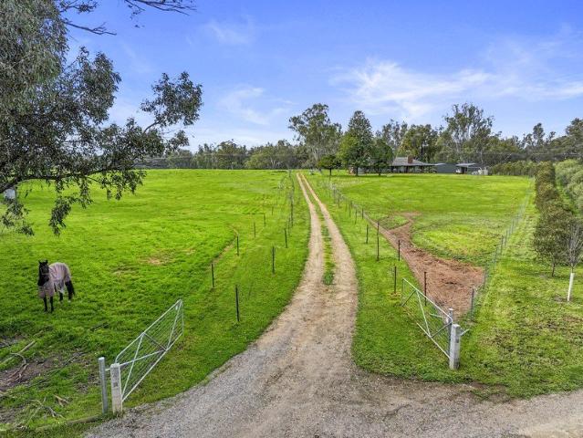 House for sale in Peechelba, Victoria