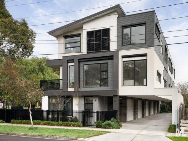 Townhouse for sale in Pascoe Vale, Melbourne
