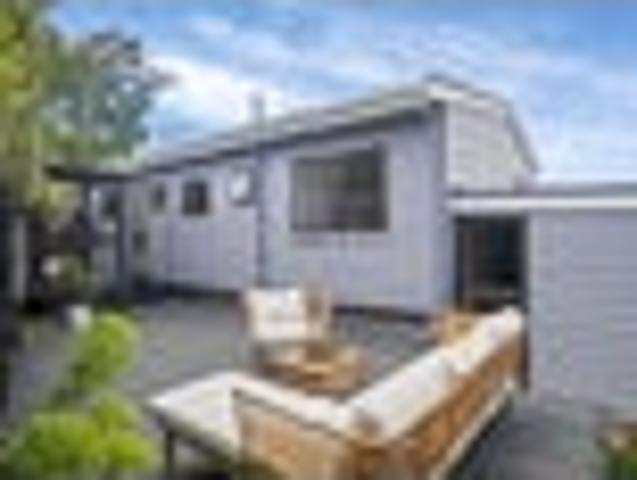 House for sale in Kelston, Whau