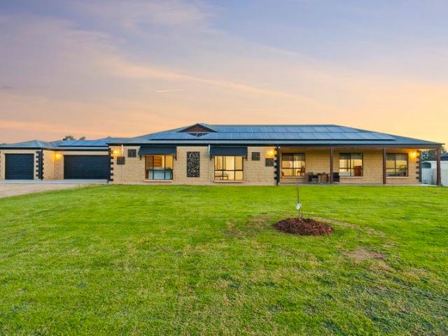 House for sale in Kaarimba, Victoria
