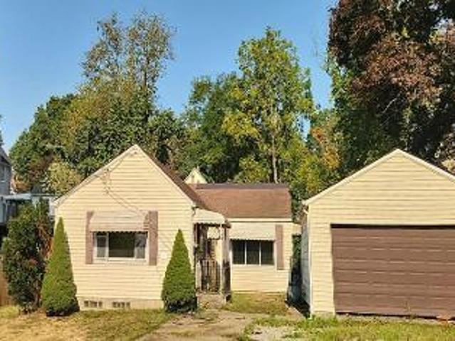 House for sale in Summit, Ohio
