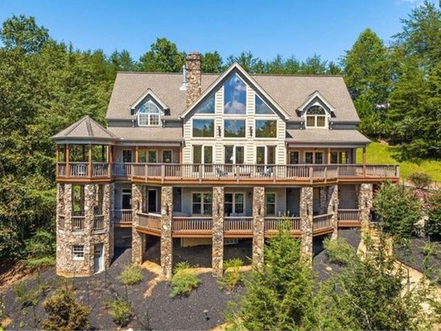 House for sale in Young Harris, Georgia
