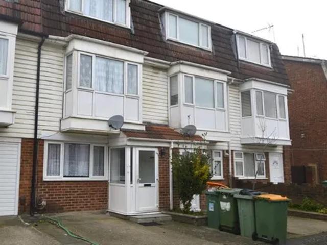 House for rent in Silvertown, Greater London