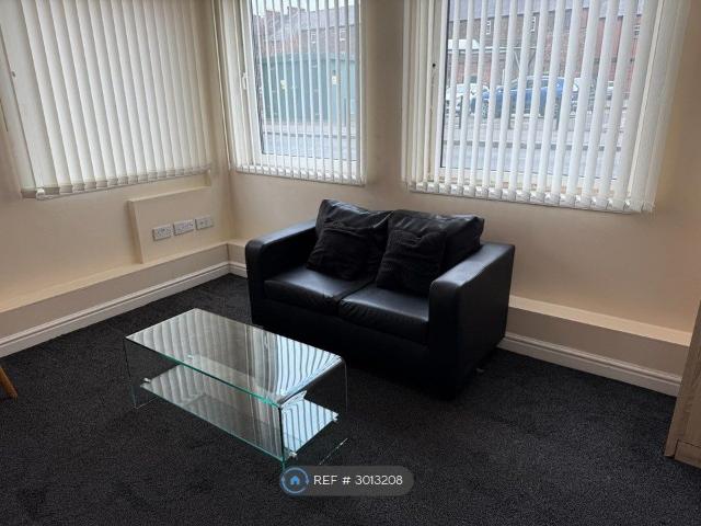 Studio for rent in Hyde Park, South Yorkshire
