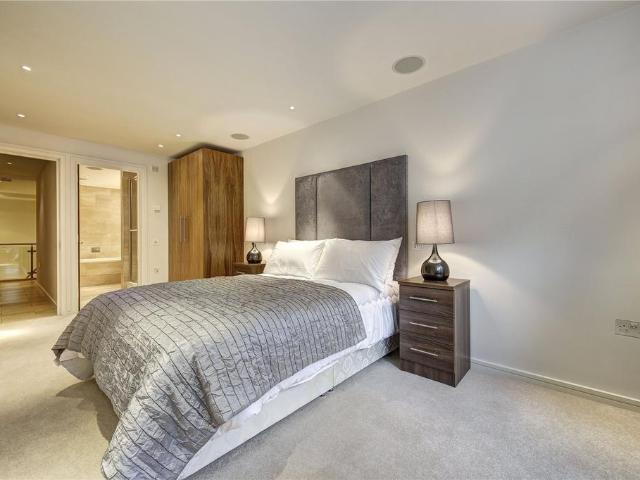 Apartment for rent in South Kensington, Greater London