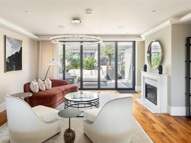 Apartment for rent in South Kensington, Greater London