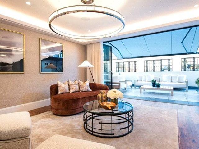 Apartment for rent in South Kensington, Greater London