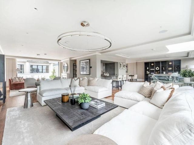 House for rent in South Kensington, Greater London