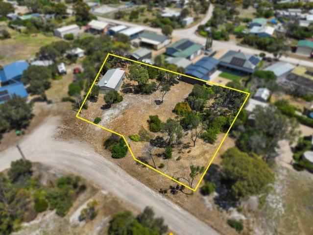 Land for sale in Couch Beach, Yorke Peninsula Council