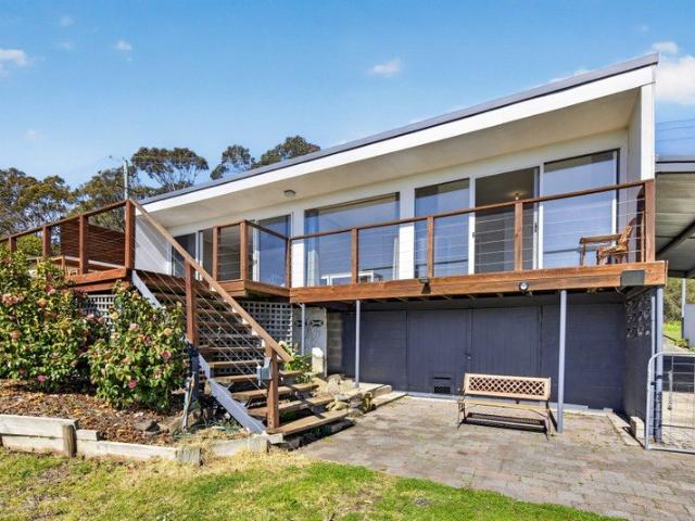House for sale in Beauty Point, Tasmania