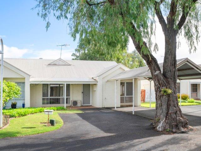 Apartment for sale in Broadwater, Western Australia