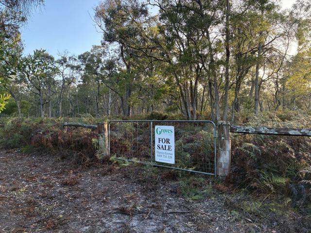 Cottage for sale in Digby, Victoria