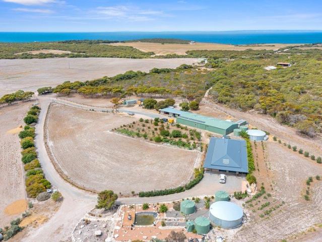 House for sale in Foul Bay, Marion Bay
