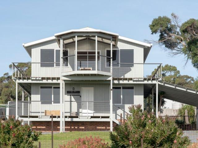 House for sale in Greens Beach, Tasmania