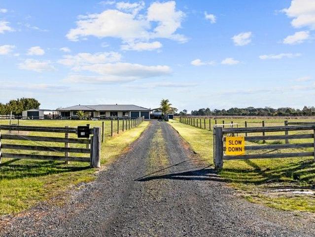 House for sale in Rosedale, Victoria