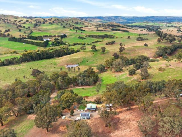 Cottage for sale in Ancona, Victoria