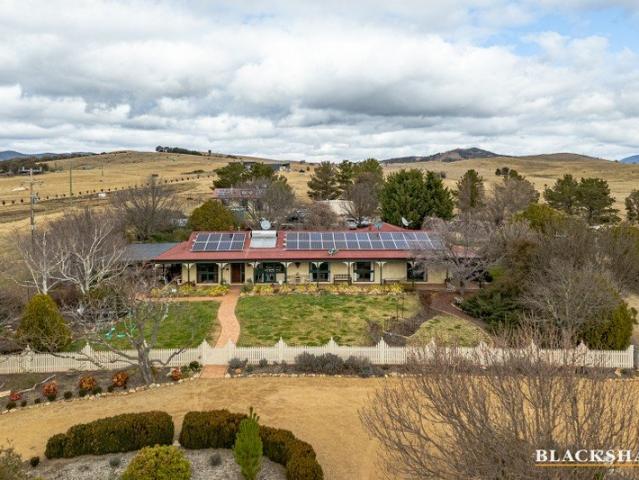 Cottage for sale in Michelago, New South Wales