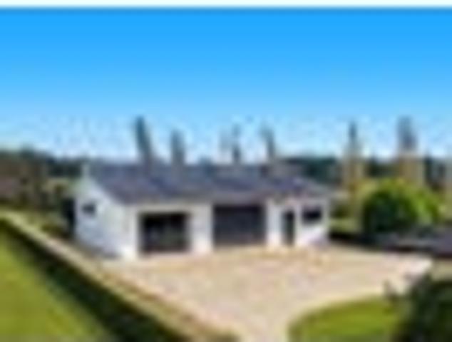 House for sale in Awhitu