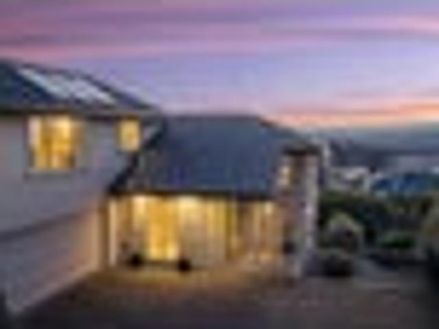 House for sale in Chaslands, Canterbury
